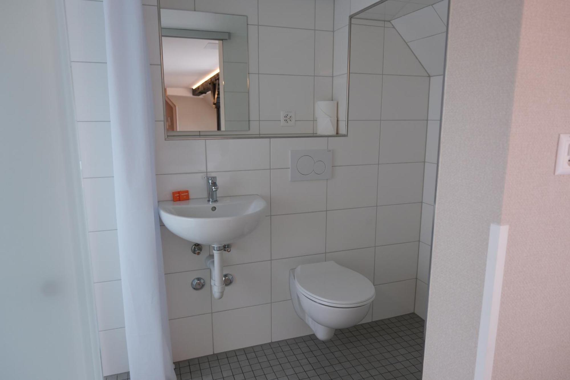Easyhotel Zuerich Main Station Eksteriør bilde